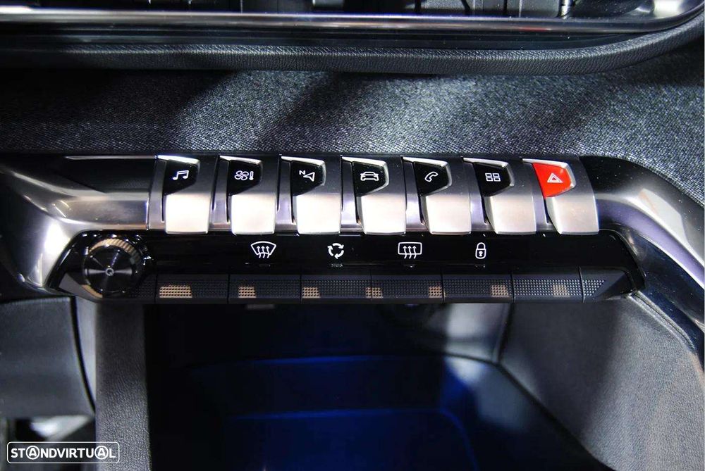 Peugeot 3008 1.5 BlueHDi Allure Pack EAT8 - 32