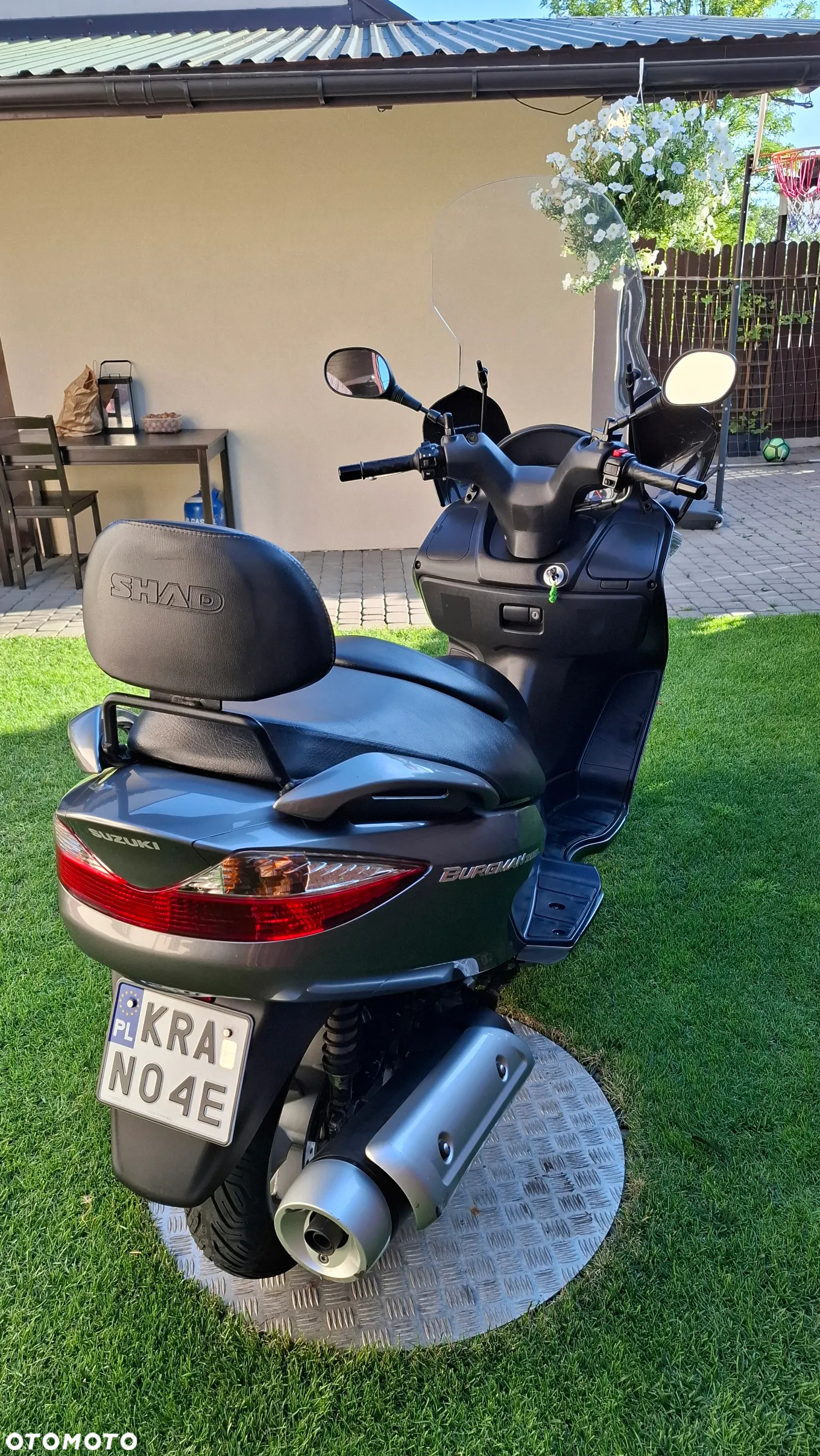 Suzuki Burgman - 12