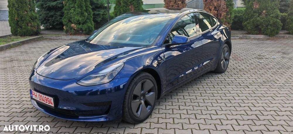 Tesla Model 3 - 2