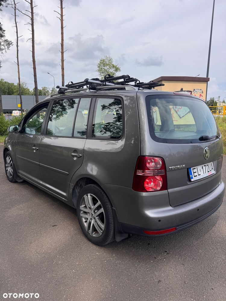 Volkswagen Touran 1.4 TSI Highline DSG - 6
