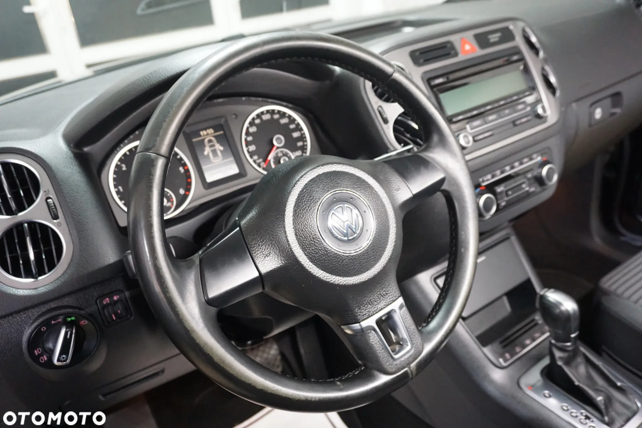 Volkswagen Tiguan 2.0 TDI 4Mot Sport DSG - 18