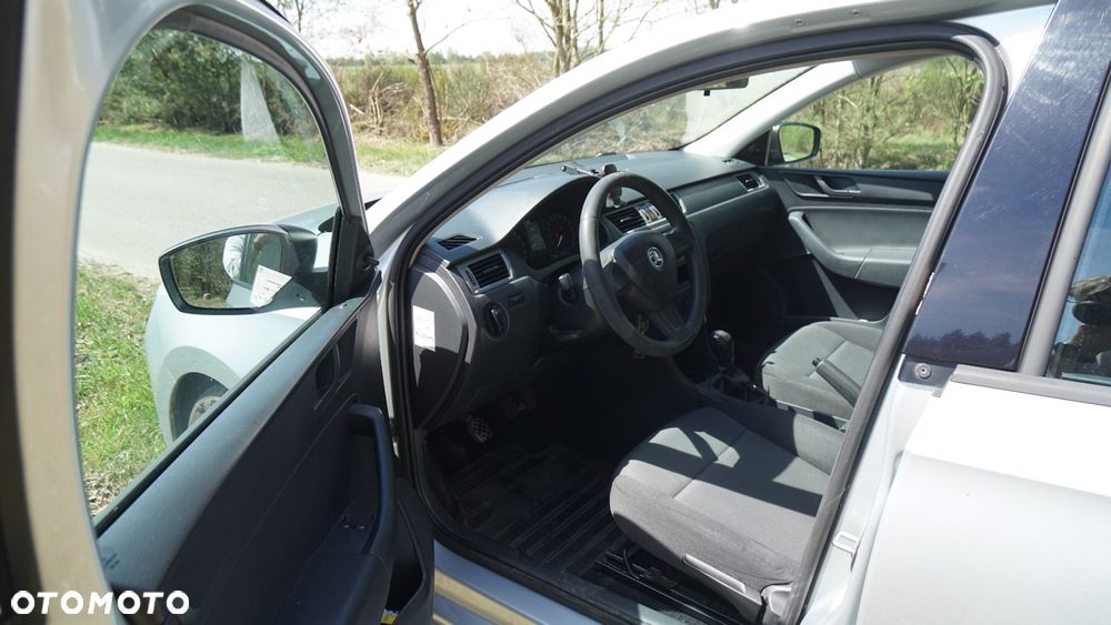 Skoda RAPID 1.6 TDI DPF Edition - 6