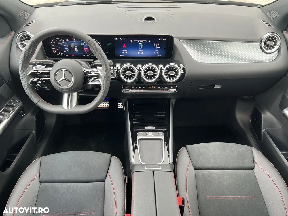 Mercedes-Benz GLA 220 4MATIC MHEV - 16
