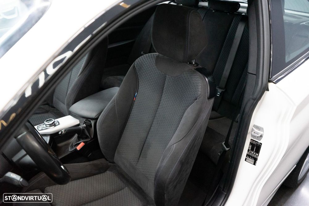 BMW 116 d Pack M Auto - 27