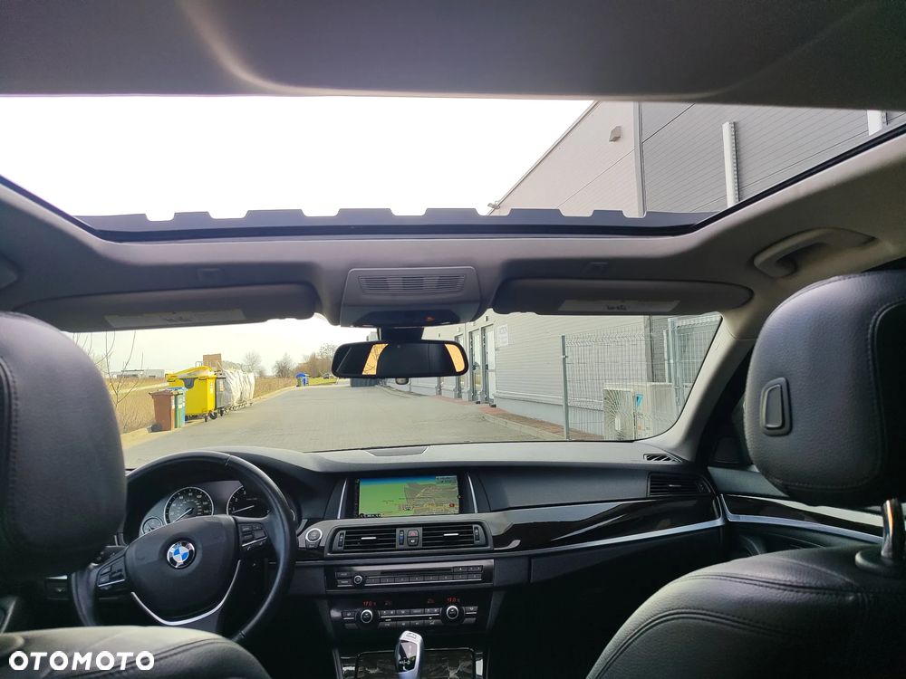 BMW Seria 5 535i - 25