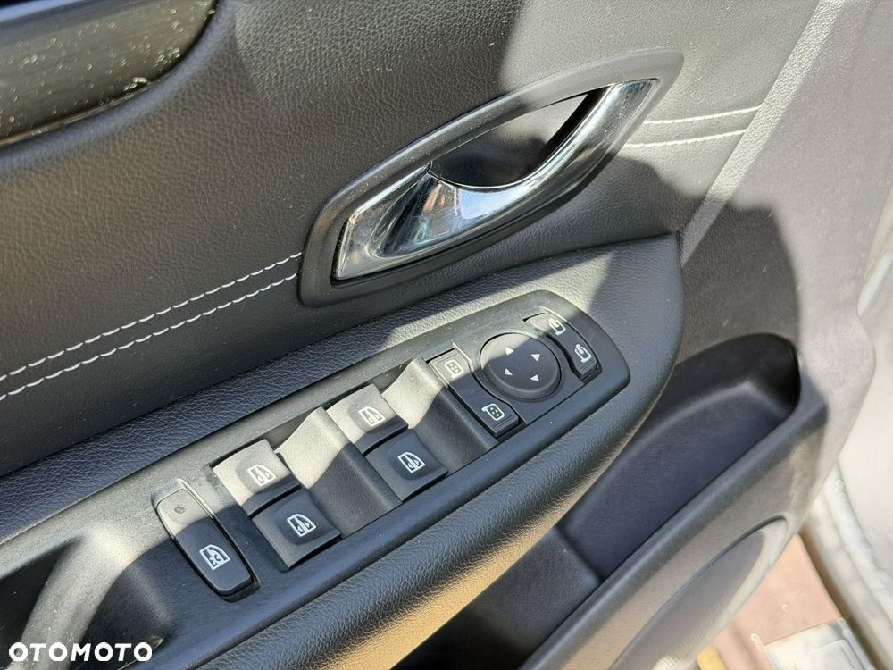 Renault Scenic - 12