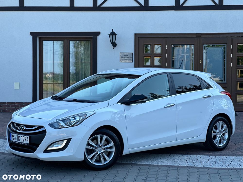 Hyundai i30 1.6 CRDi Fifa World Cup Edition - 6
