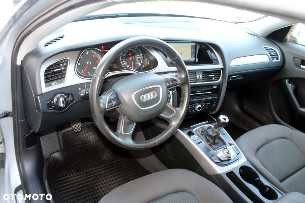 Audi A4 Avant 2.0 TDI DPF quattro Attraction - 12