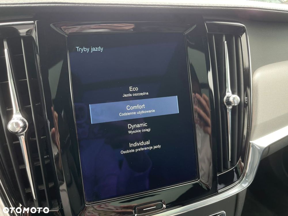 Volvo V90 D5 AWD Geartronic Inscription - 25