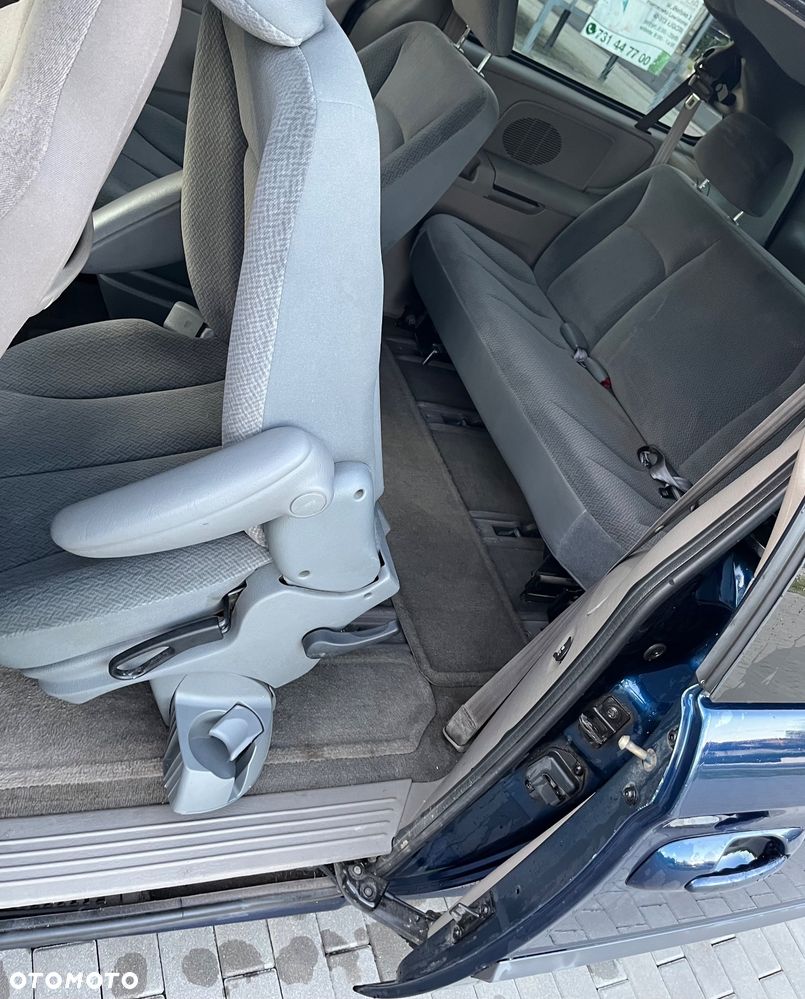 Dodge Grand Caravan 3.3 - 13