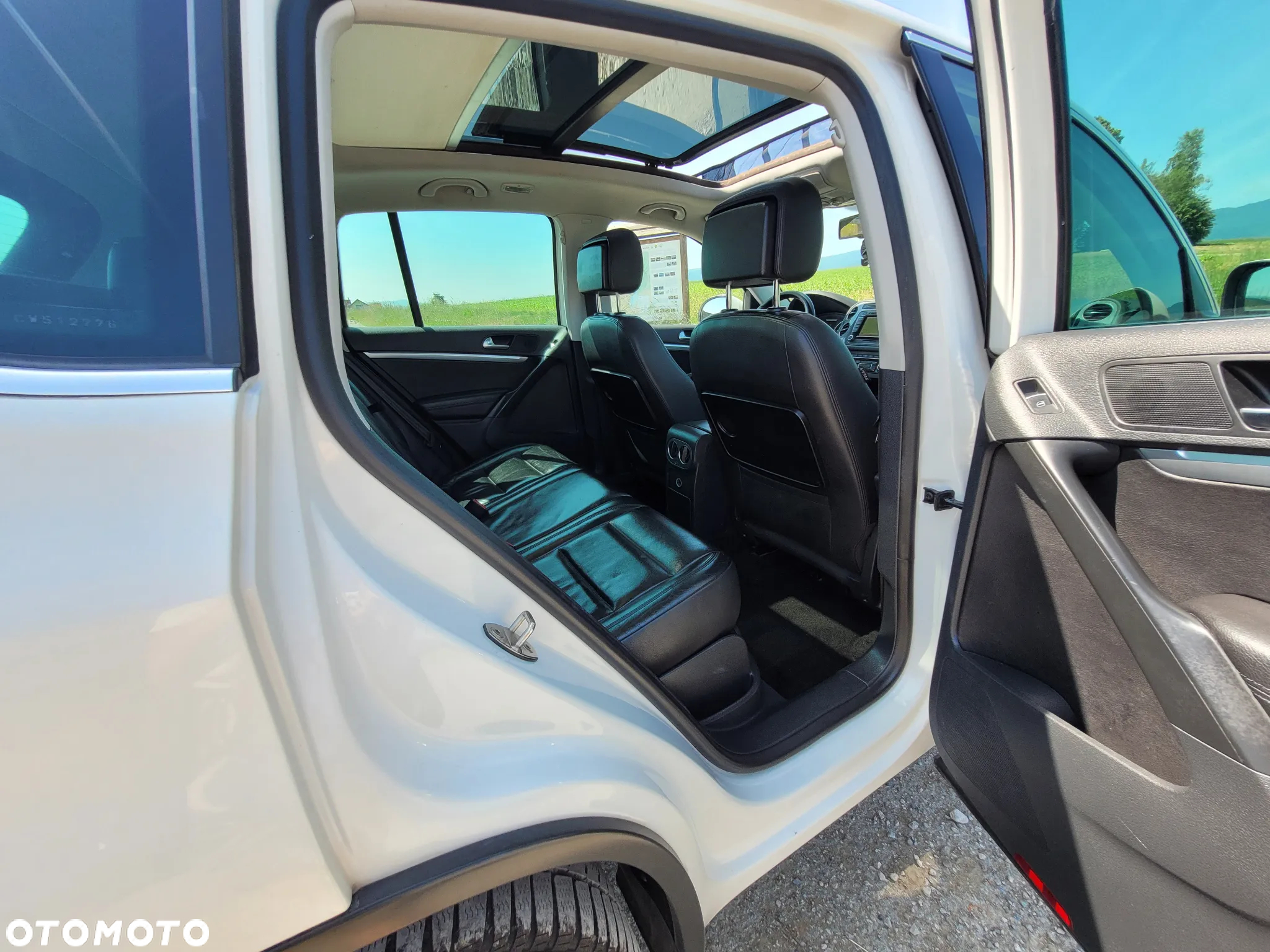 Volkswagen Tiguan 2.0 TDI DPF BlueMotion Technology Exclusive - 29