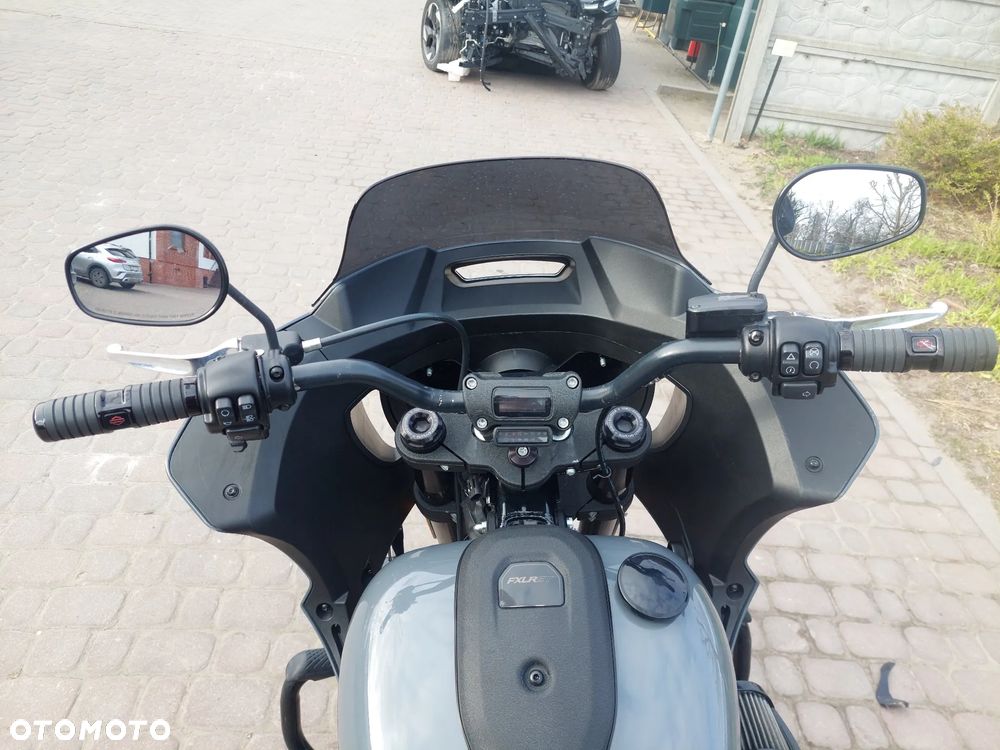 Harley-Davidson Softail Low Rider - 24