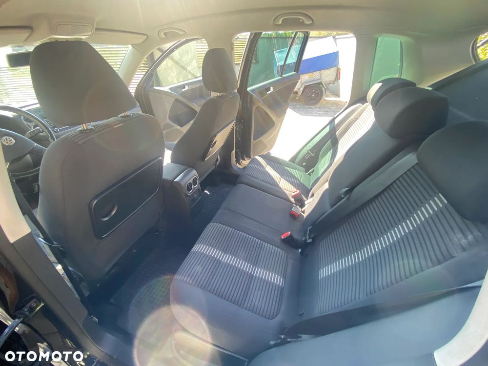 Volkswagen Tiguan - 16