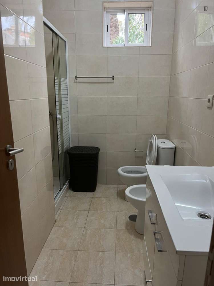 Quarto - localizado em Massarelos Porto - Grande imagem: 5/8