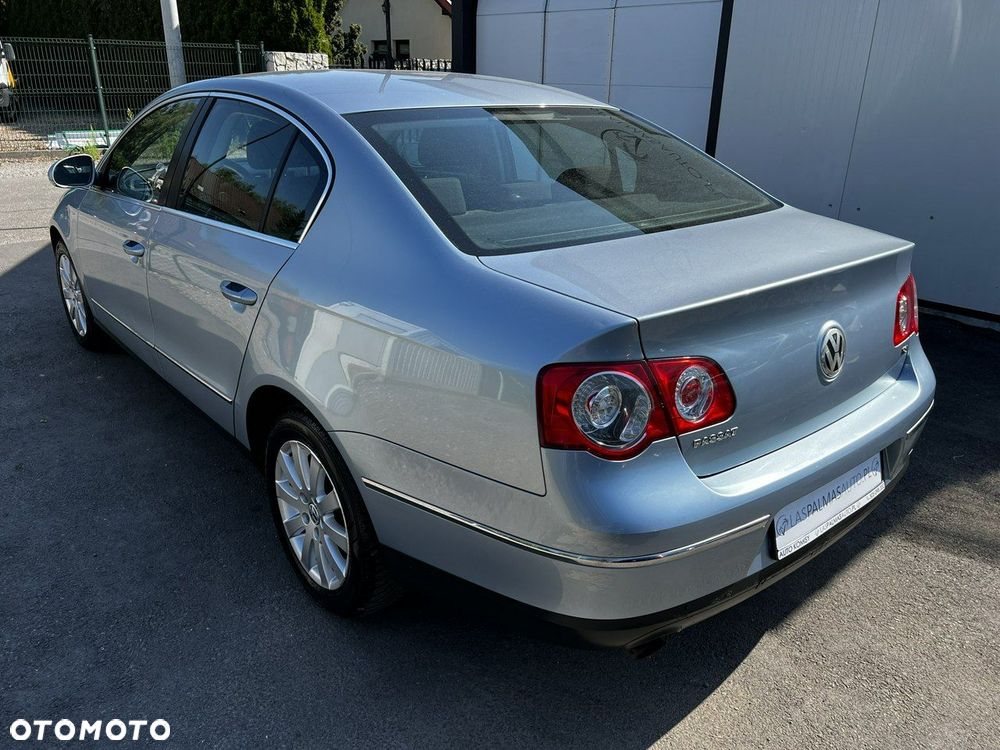 Volkswagen Passat - 5