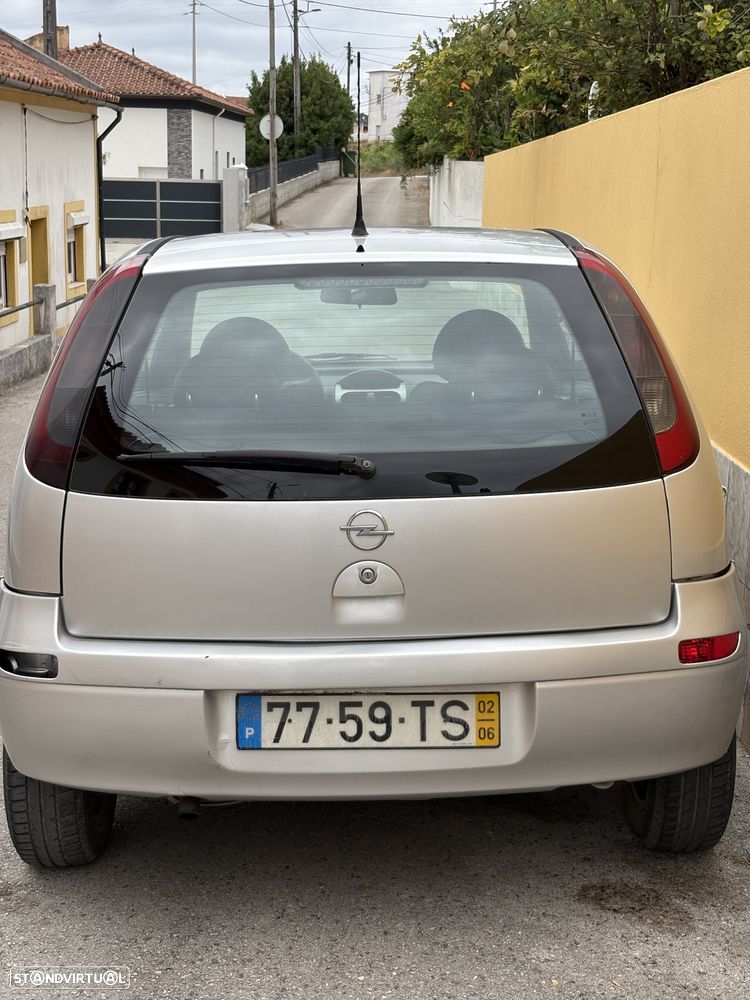Opel Corsa 1.2 16V Essentia - 5