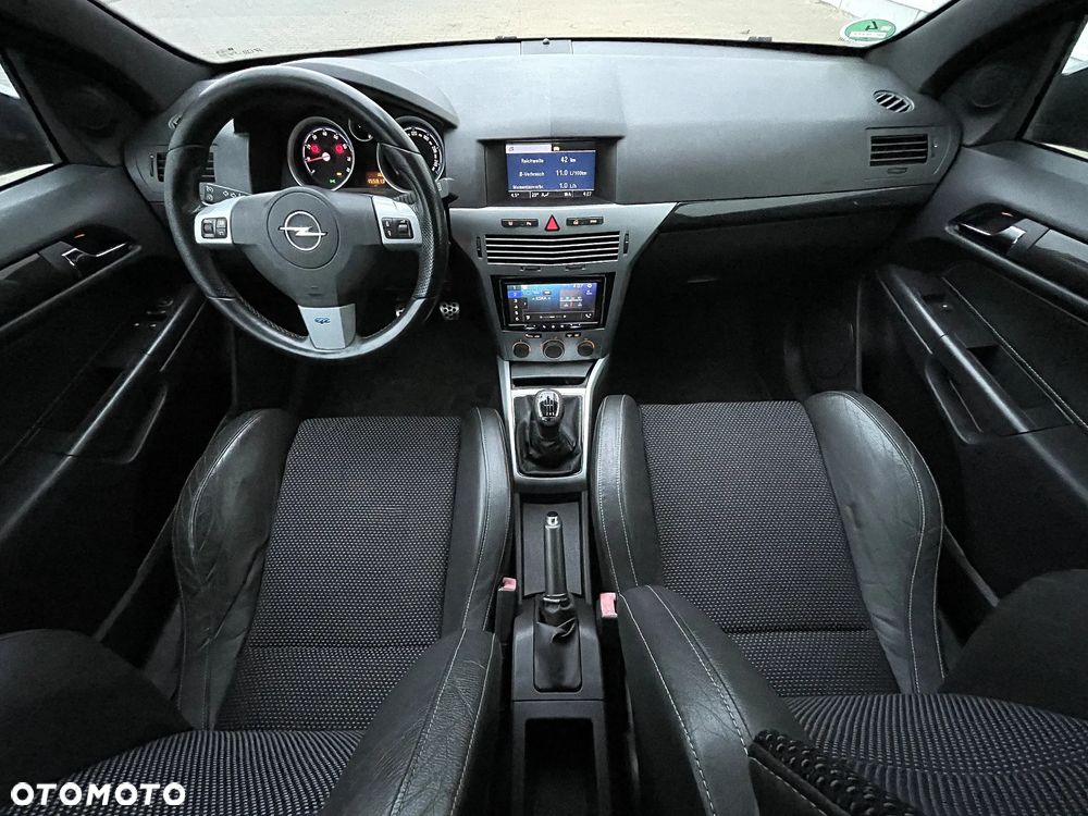 Opel Astra OPC - 21