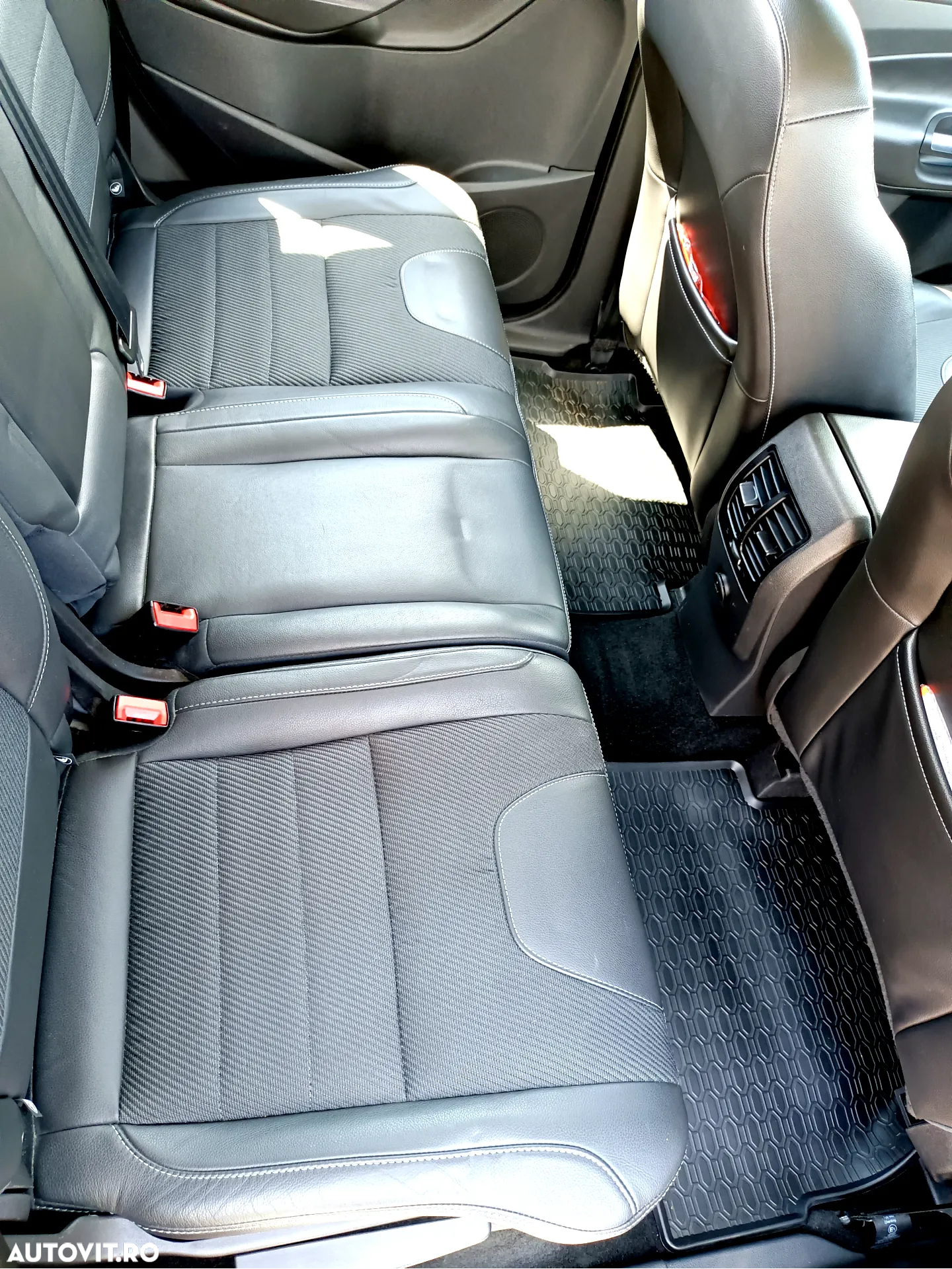 Ford Kuga 2.0 TDCi 2WD Titanium - 21
