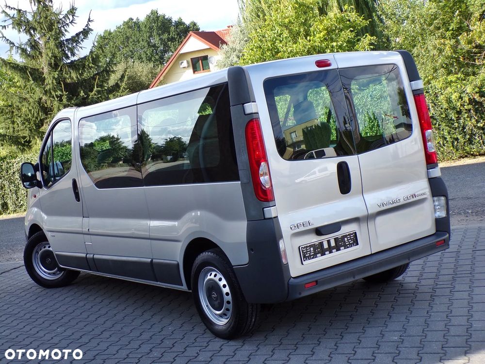 Opel Vivaro L2H1 2.9t - 12