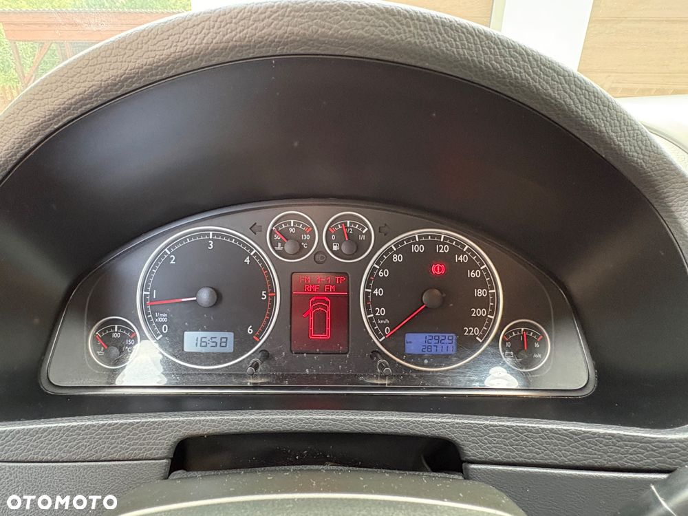 Volkswagen Multivan - 24