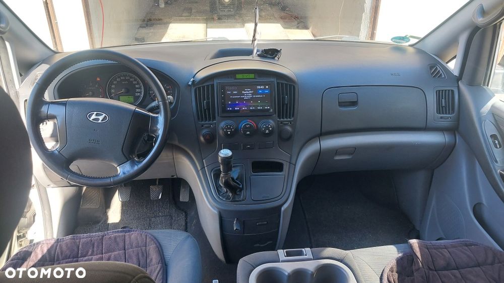 Hyundai H-1 - 7