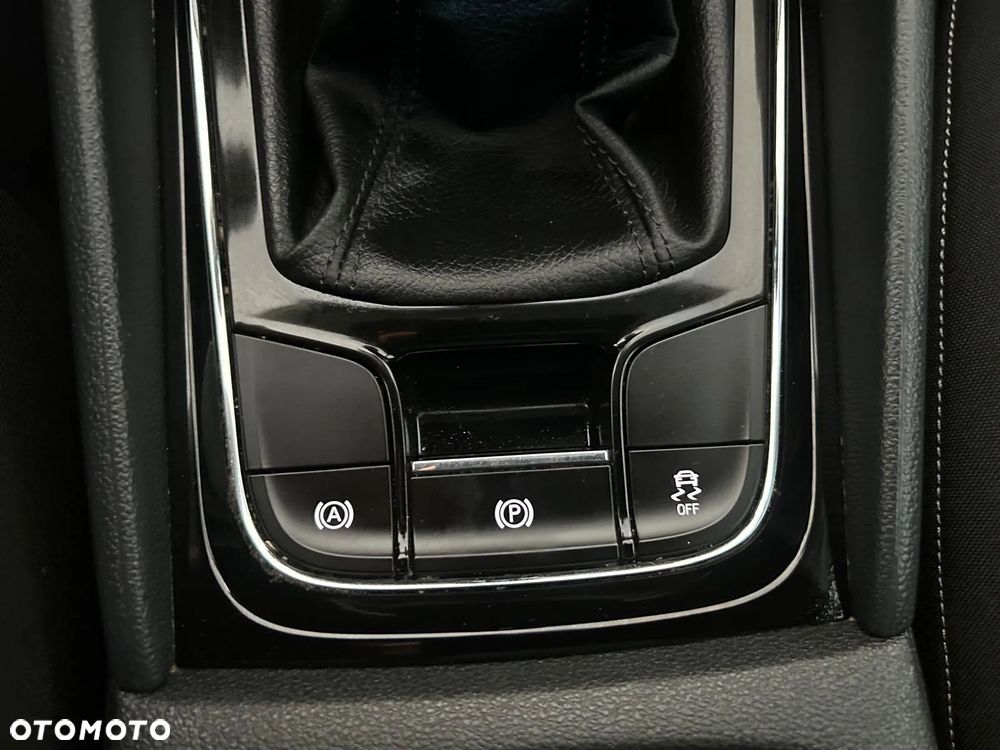 Skoda Karoq 1.0 TSI ACT Tour - 37