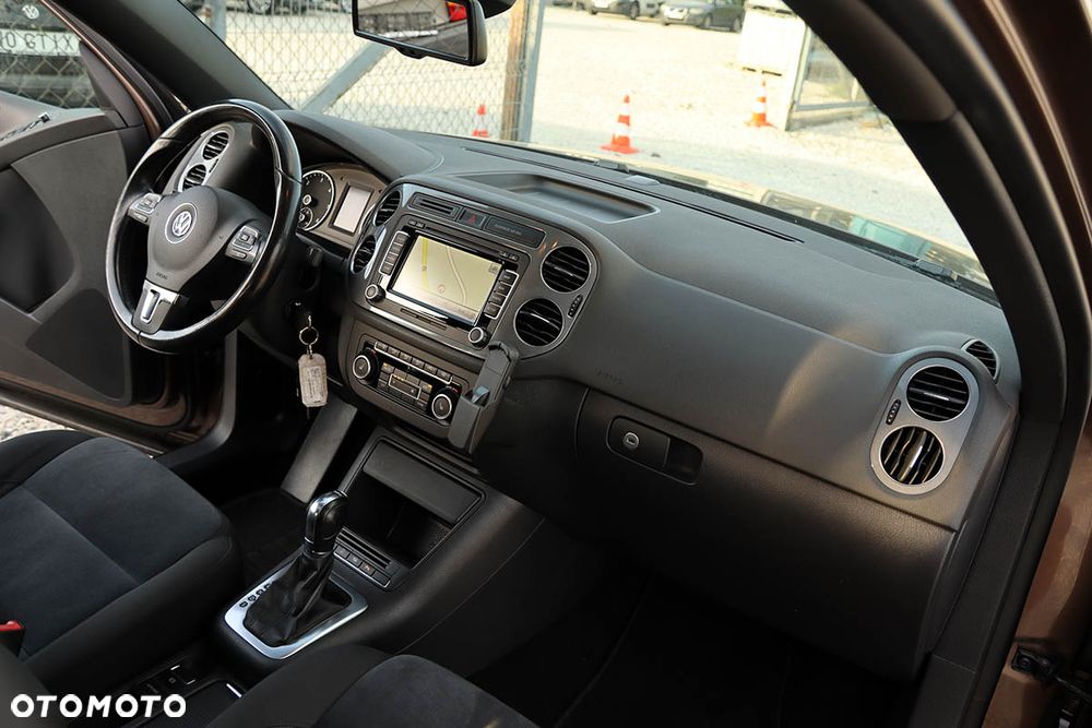 Volkswagen Tiguan 2.0 TDI DPF 4Motion DSG Sport & Style - 24
