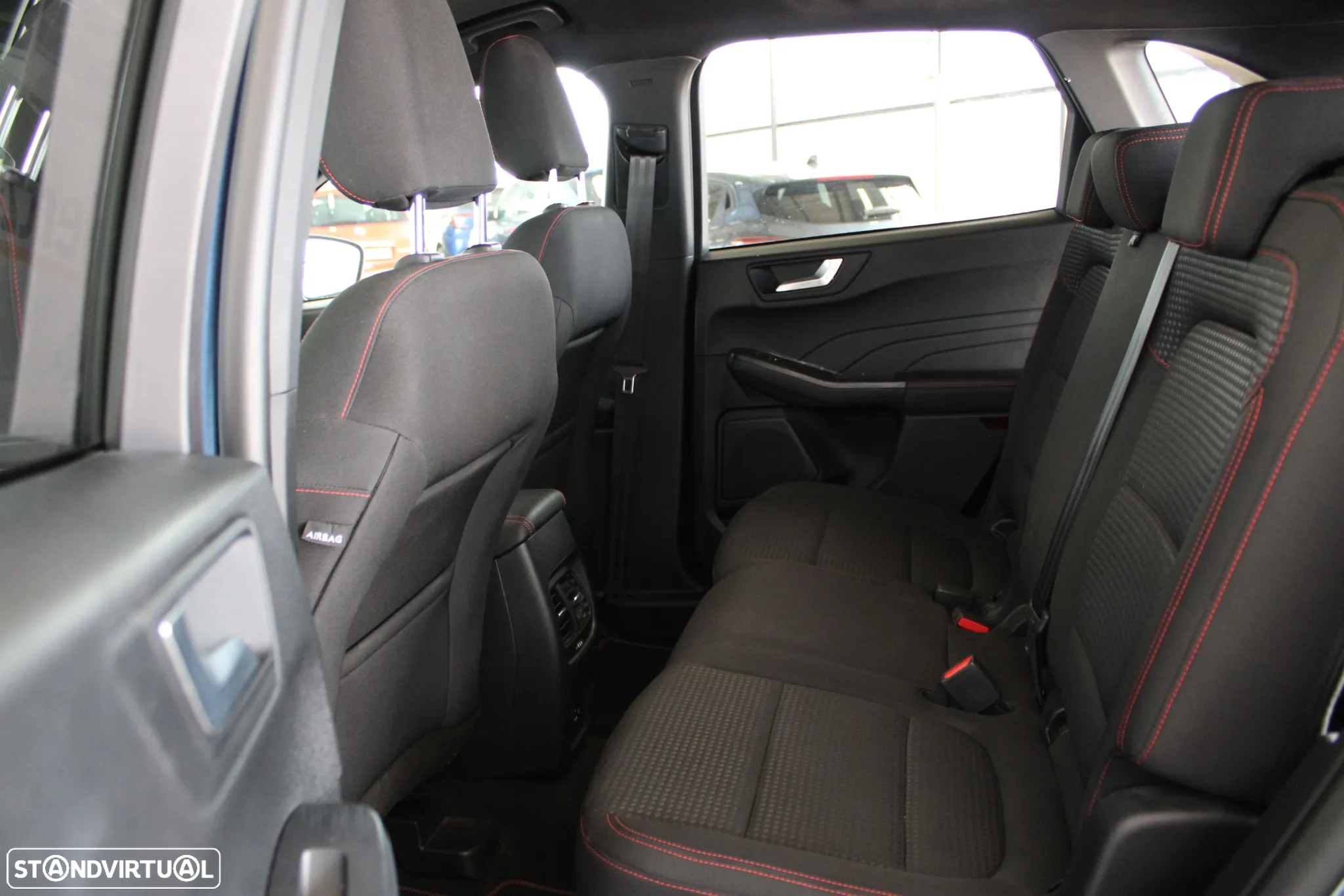 Ford Kuga 1.5 TDCi EcoBlue ST-Line - 23