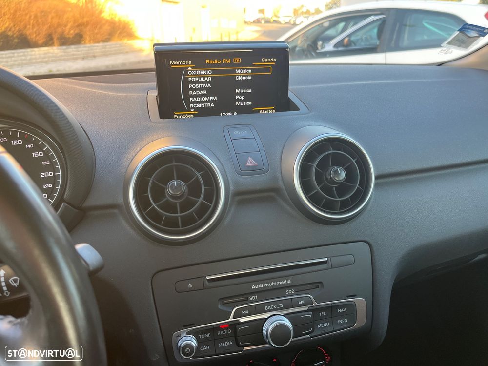 Audi A1 Sportback 1.6 TDI S-line - 11