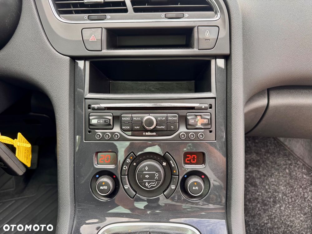 Peugeot 5008 HDI FAP 115 Family - 37