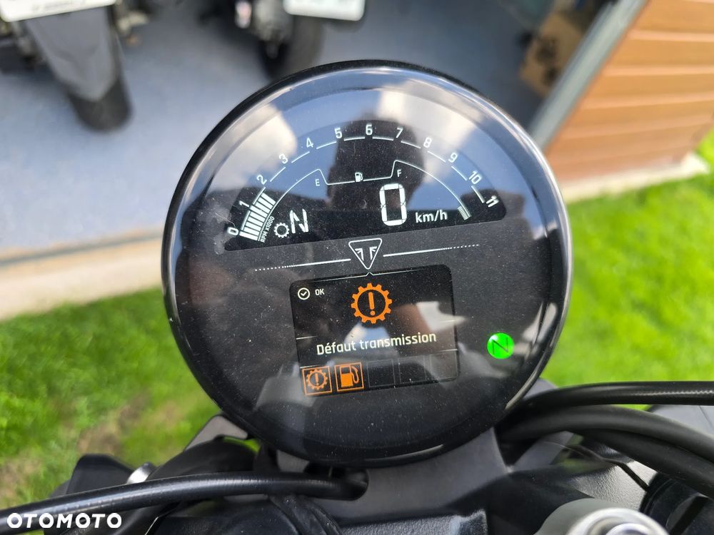 Triumph Trident - 34