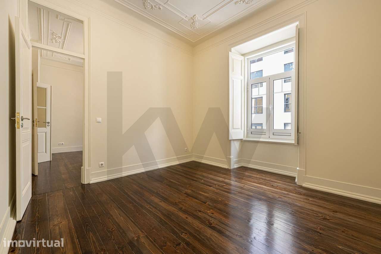 **Apartamento T2+1 em Campo de Ourique - Elegância e Conforto em Lisbo - Grande imagem: 3/60