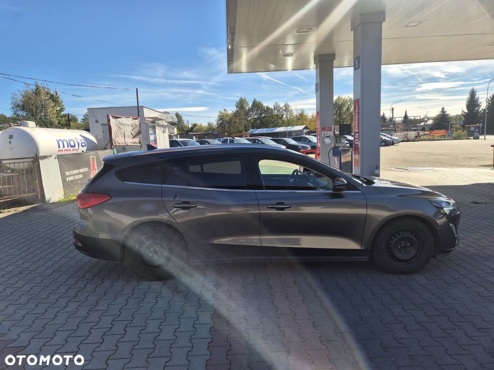 Ford Focus 2.0 EcoBlue STart-Stopp-System TITANIUM X - 3