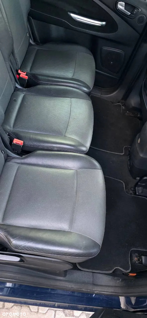 Ford Galaxy - 5