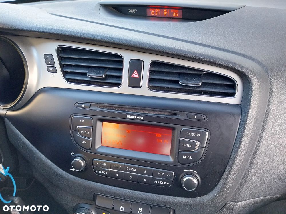 Kia Ceed 1.4 CVVT Attract - 20