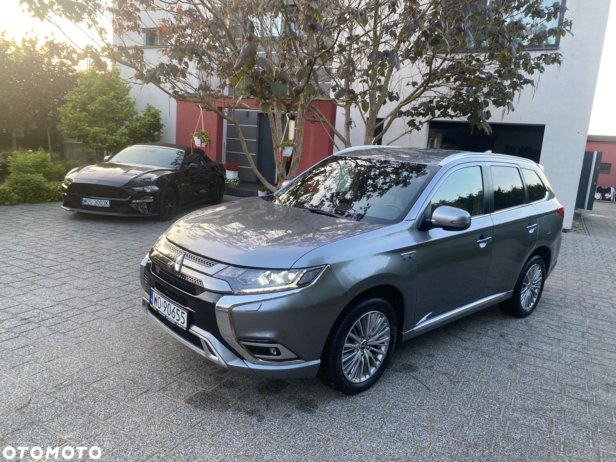 Mitsubishi Outlander 2.4 4WD Plug-In Hybrid Diamant - 1