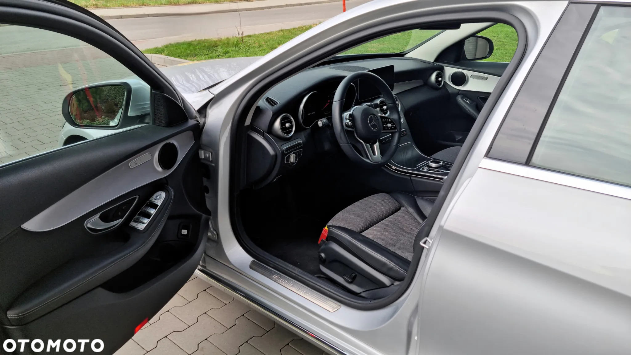 Mercedes-Benz Klasa C 300 de T 9G-TRONIC Avantgarde - 32
