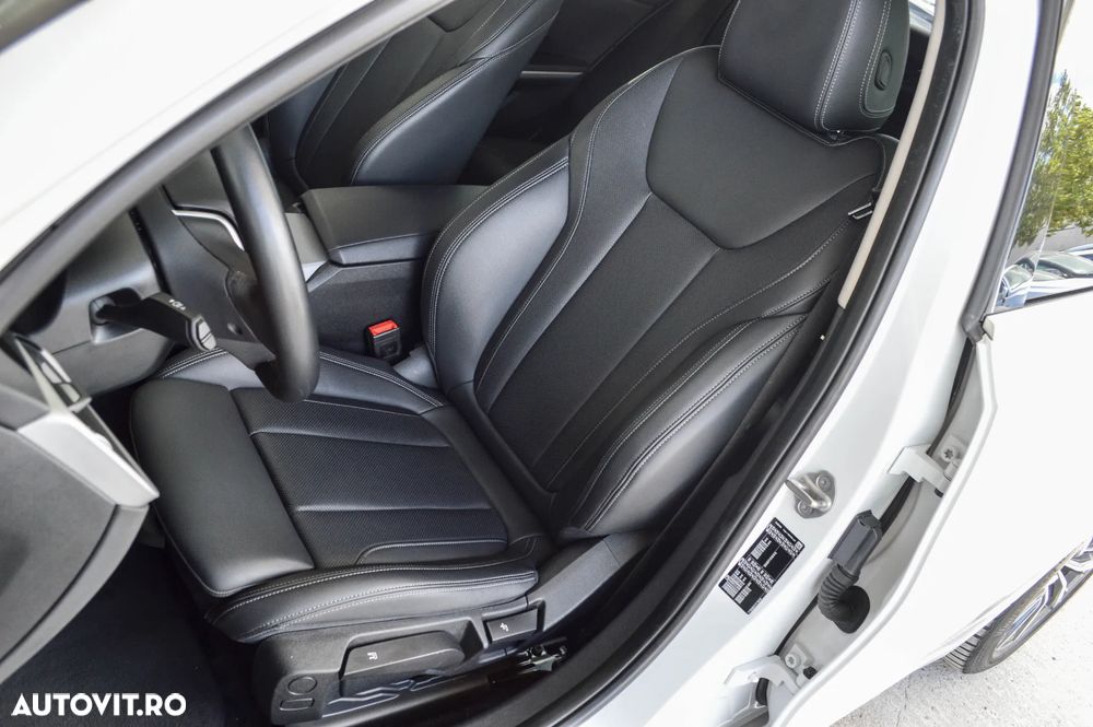 BMW Seria 3 320i Aut. Edition Luxury Line Purity - 30