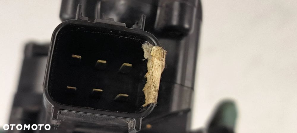 ZAMEK KLAPY 13503467  Cadillac Escalade 6.2  2007r. - 3