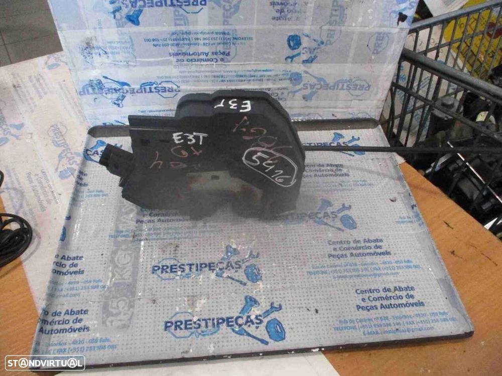 Fecho 825000767R RENAULT CLIO 4 SW 2014 1.5DCI 90CV 5P CINZA TD 4 PINOS - 2