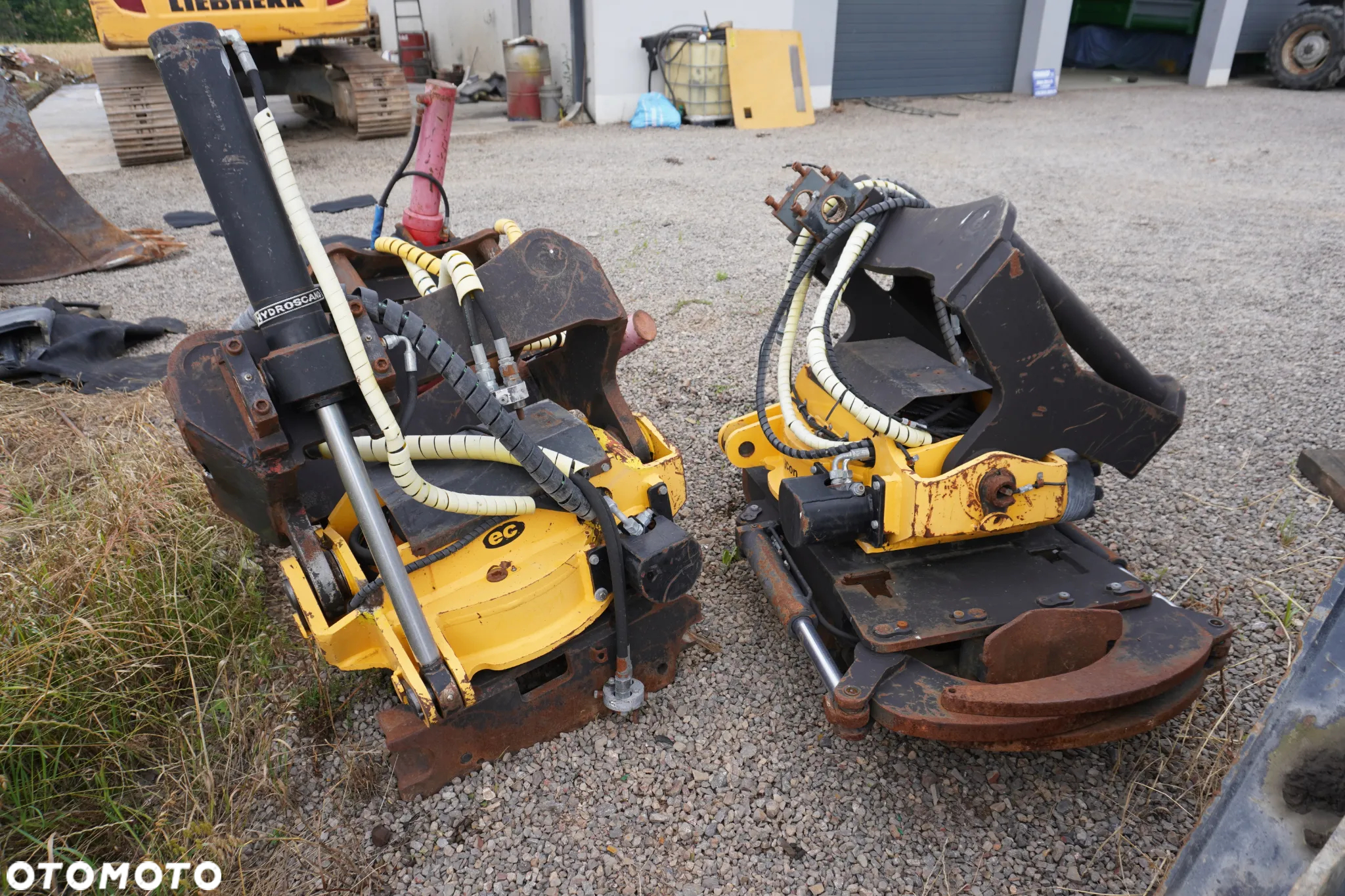 Caterpillar 324 E - 12