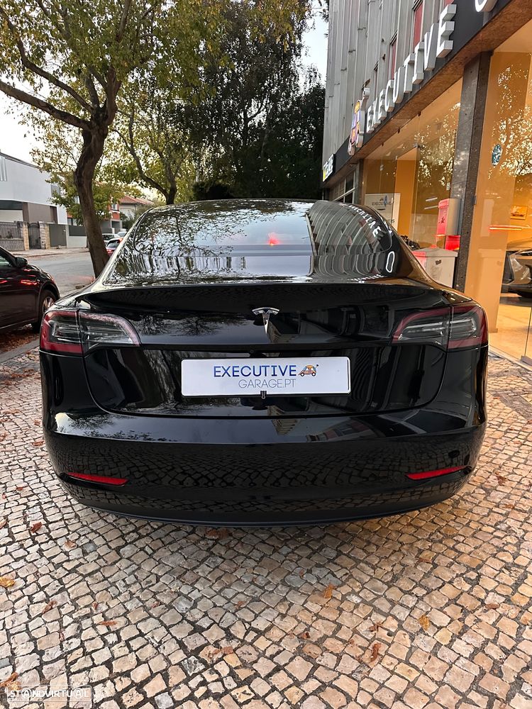 Tesla Model 3 - 11