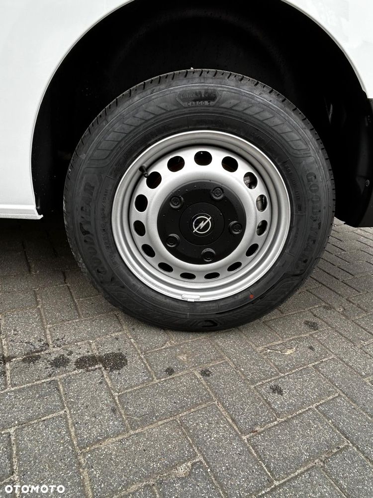 Opel Vivaro - 14