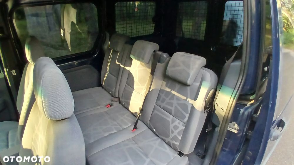 Ford Tourneo Connect - 14