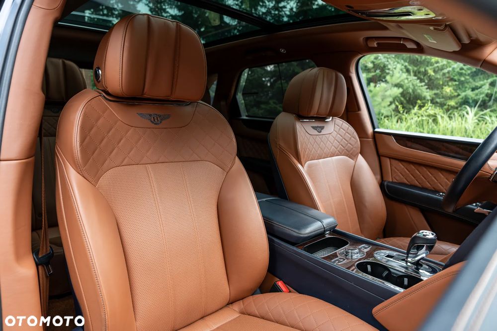 Bentley Bentayga W12 Mulliner - 25