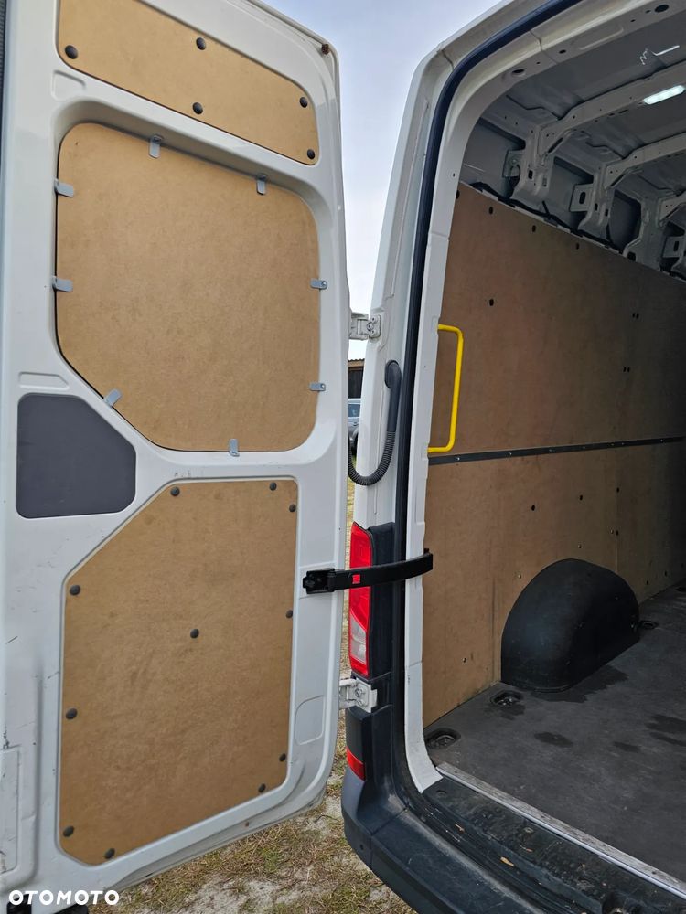 Volkswagen Crafter - 11