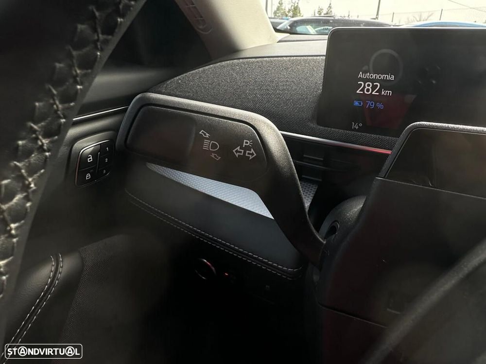 Ford Mustang Mach-E Standard - 31