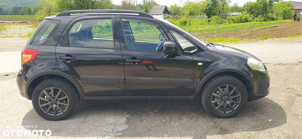 Suzuki SX4 1.6 VVT 4x4 Comfort - 4