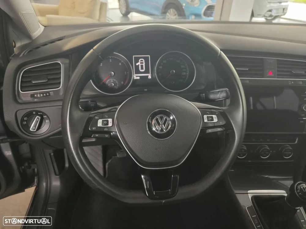 VW Golf 1.6 TDi BlueMotion Confortline - 21