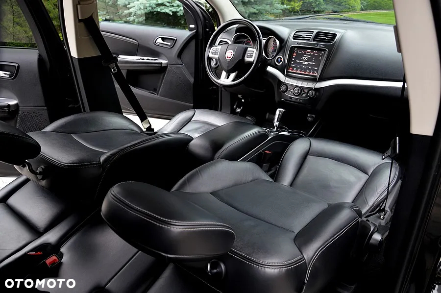 Fiat Freemont 2.0 Multijet 16V DPF Automatik Allrad Black Code - 24